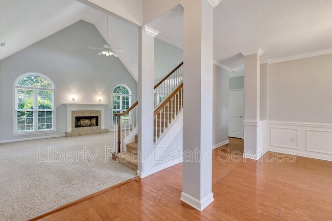 Building Photo - 40 Downie Ct