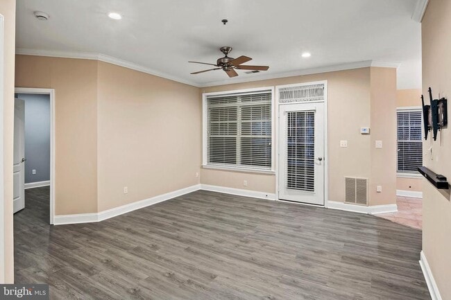 Foto del edificio - 2115 Ganton Green