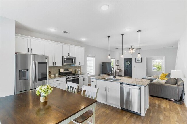 Foto del edificio - 208 Bent Creek Dr