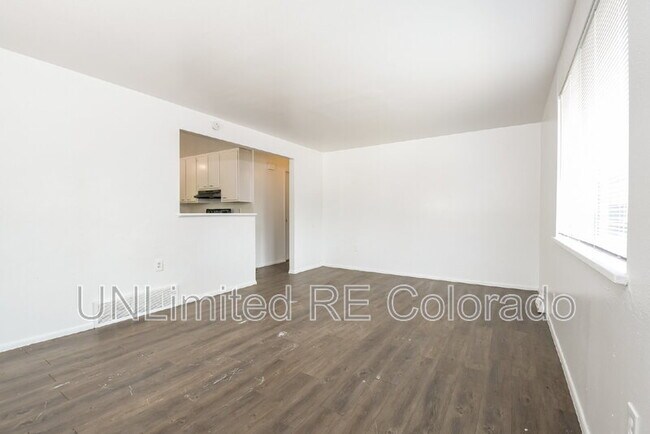 Foto del edificio - 1040 N Raleigh St