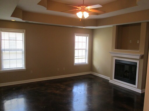 Building Photo - 810 Rue Chateau Dupre Dr