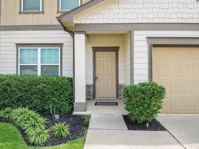 Building Photo - 1013 Banyon Tree Ln