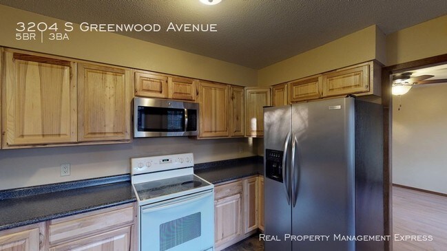 Foto del edificio - 3204 S Greenwood Ave