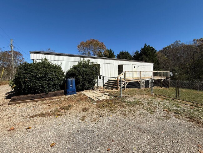 Foto del edificio - 7268-A Old Tuckaleechee Road Townsend, TN ...
