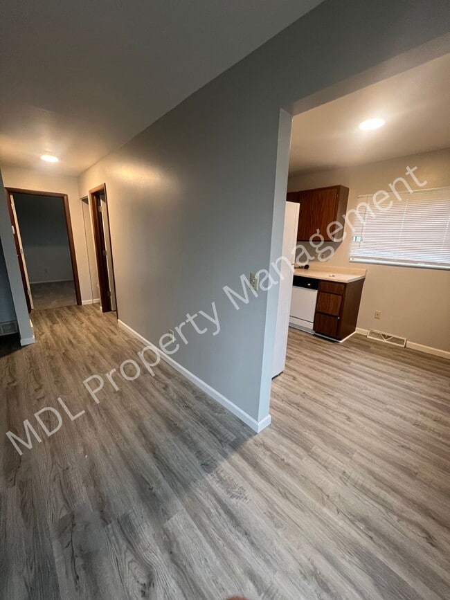 Foto del edificio - Thomas White Apartments*