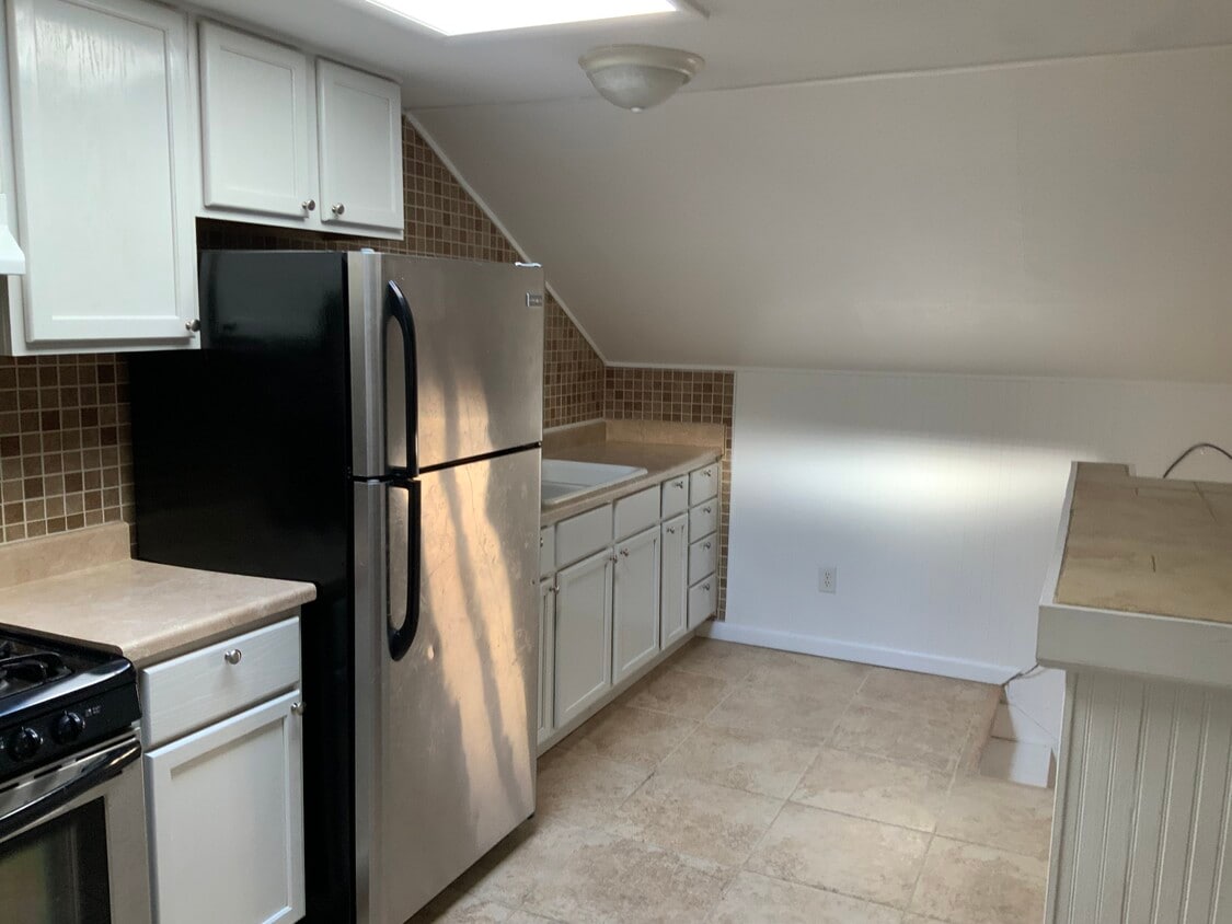 Appliances - 1515 26th St