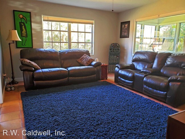 Building Photo - 2 br, 1 bath Apartment - 2601 54th Street S