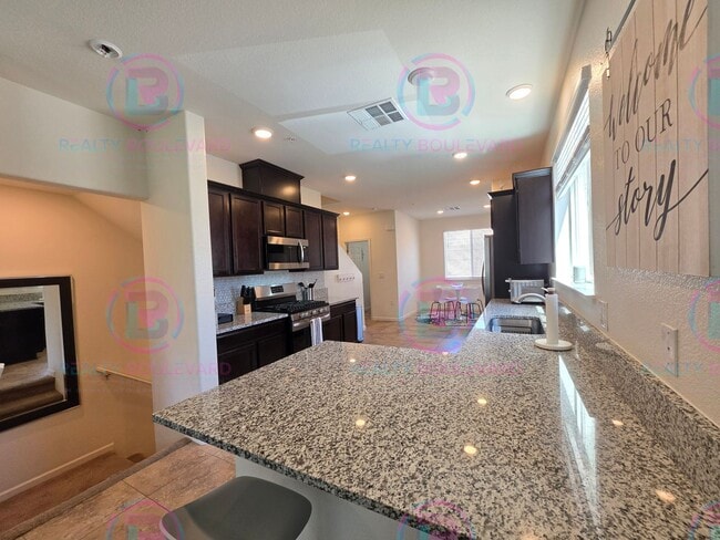 Building Photo - 3010 Sterling Ridge Cir