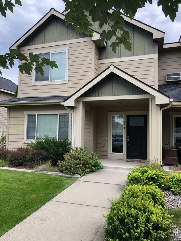 1650 N Holl Blvd, Liberty Lake, WA 99016 Townhome Rentals in Liberty Lake WA