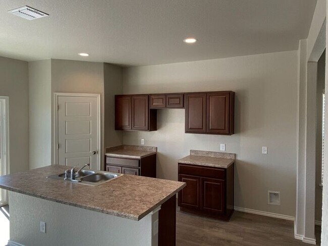 Building Photo - 13016 St Hedwig Rd