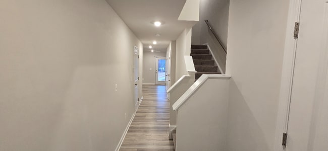 Building Photo - 8753 Whitman Dr