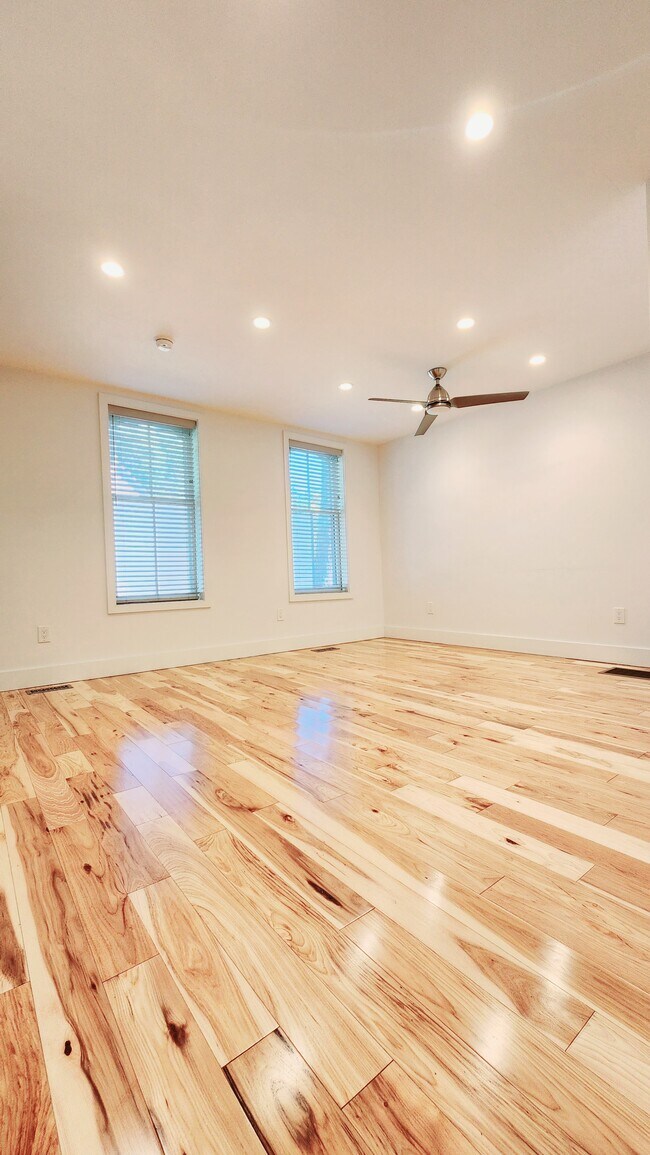 Foto del edificio - 2200 W 32nd St