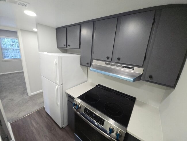 Building Photo - 122 Berwick Pl