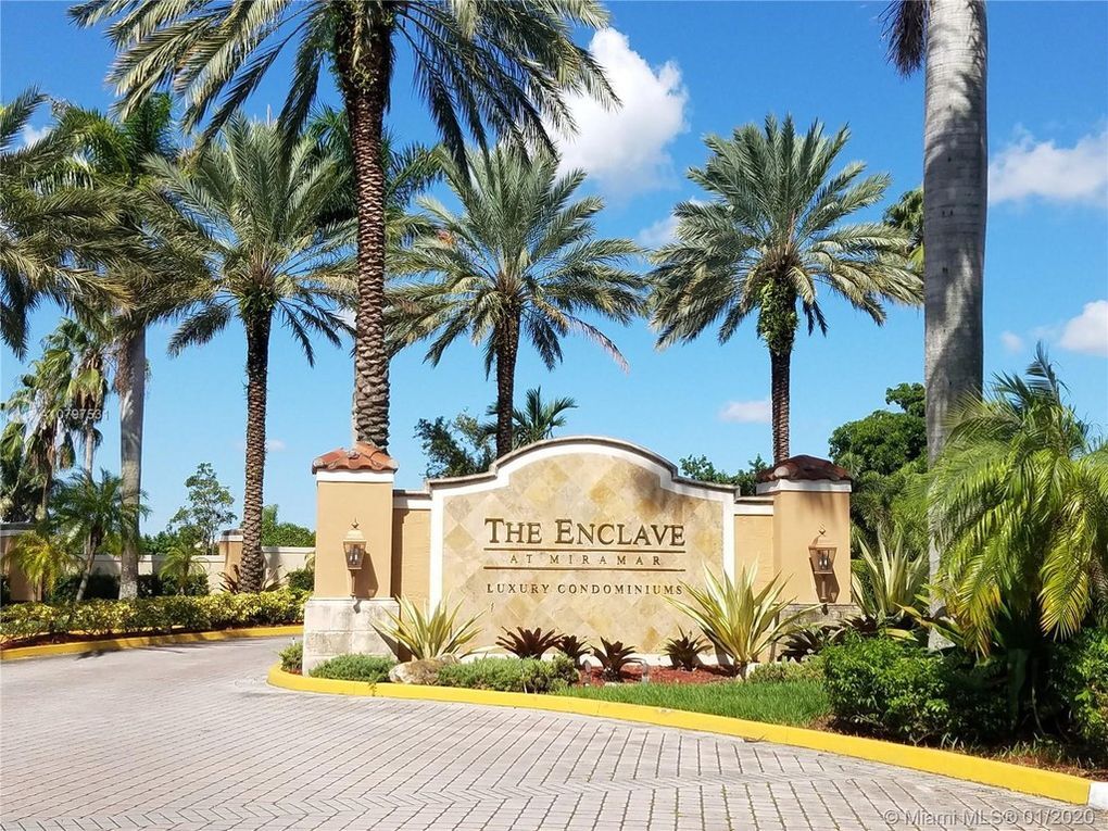 Primary Photo - 2041 Renaissance Blvd