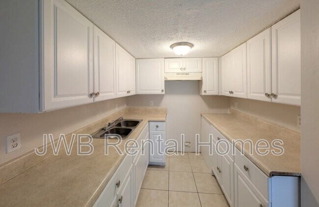 Foto del edificio - 2885 Yellow Pine Ct