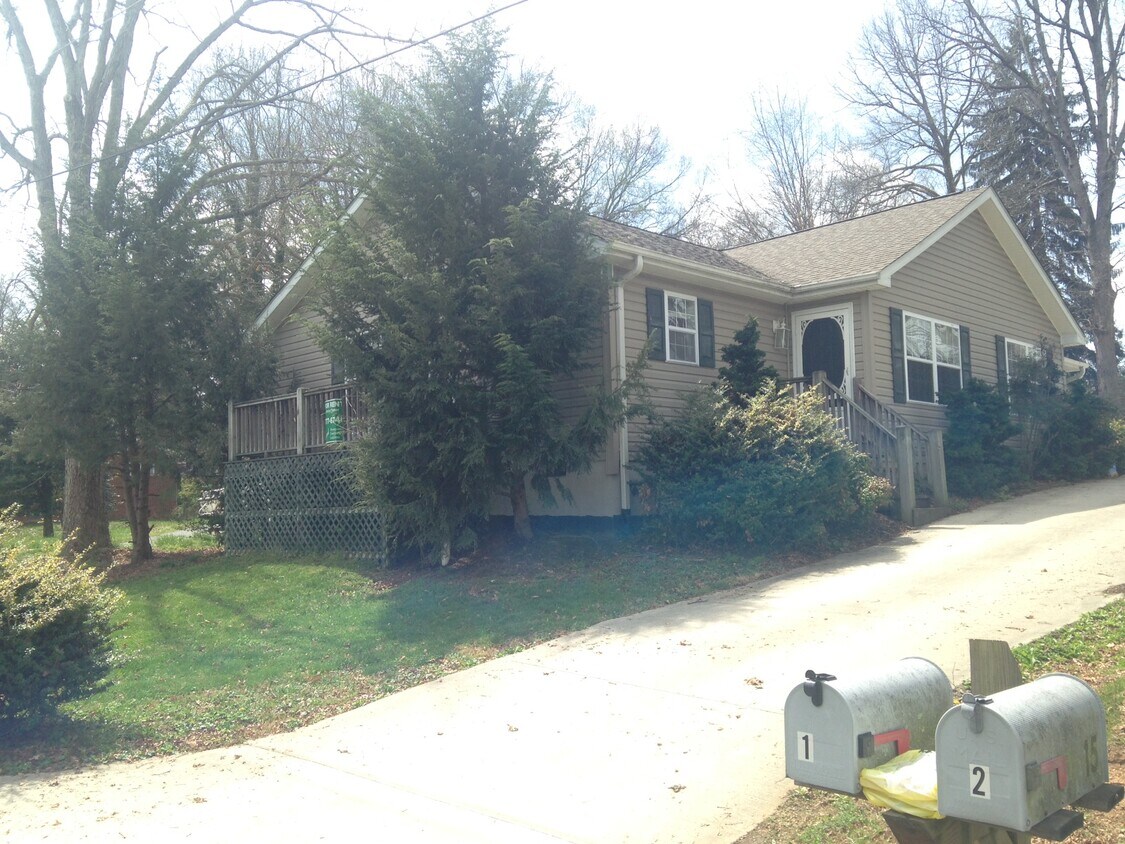 15 Browndale Rd, Asheville, NC 28805 Townhouse for Rent in Asheville