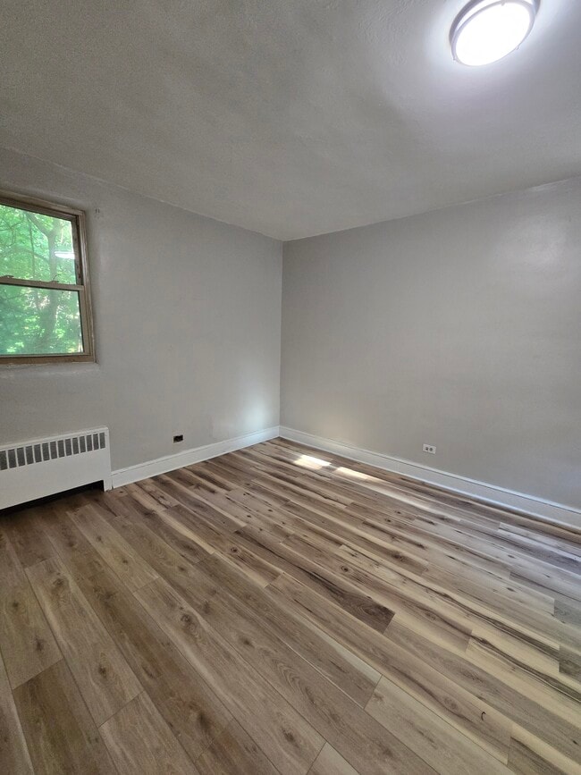 Bedroom - left side window - 111 Phillips Ct