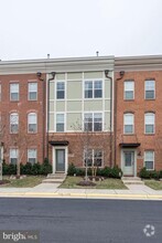 Building Photo - 22501 Verde Gate Terrace