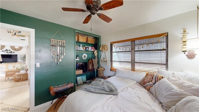 Foto del edificio - 5216 Versailles Ct