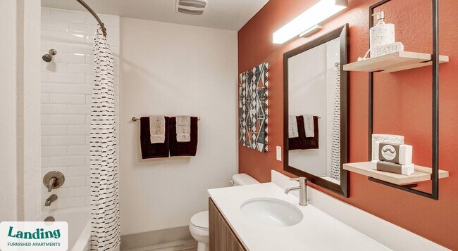 Foto del edificio - 2323 E Highland Ave