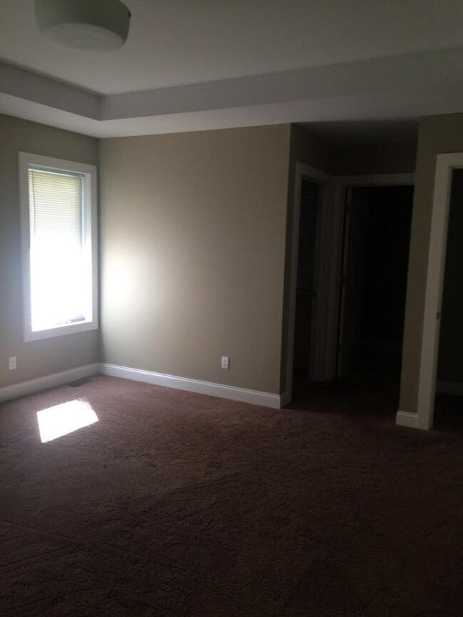 3115 W Wackerly St, Midland, MI 48640 Condo for Rent in Midland, MI