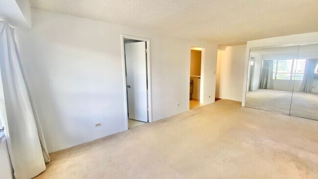 Photo - 2525 Date St Apartment