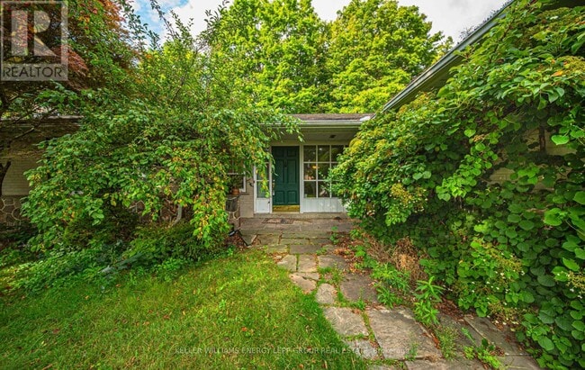 Building Photo - 15 Artinger Ct