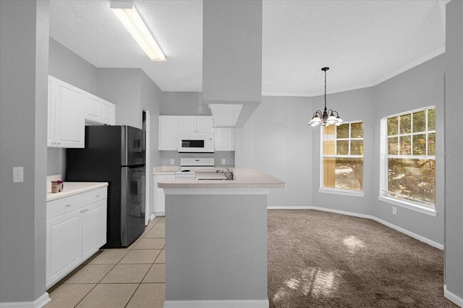 Foto del edificio - 1321 Arbor Lakes Cir