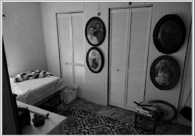 Bedroom - 5823 Firestone Rd