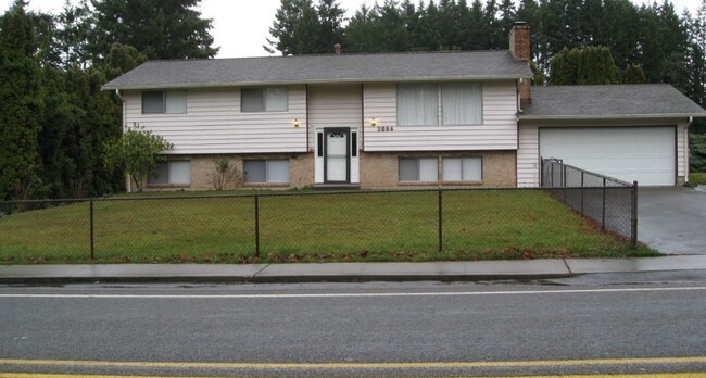 Building Photo - 3884 Madrona Dr SE