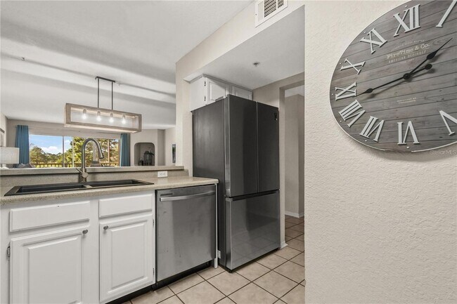 Foto del edificio - 13917 Fairway Island Dr