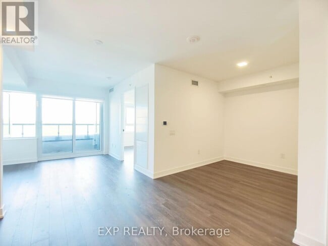 Building Photo - 609 Sherbourne St