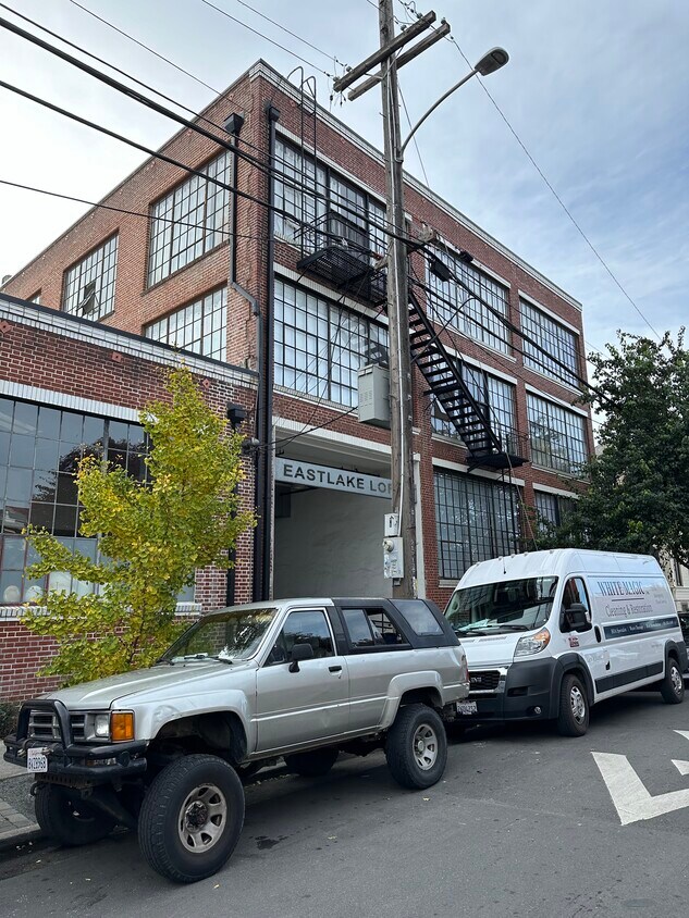 1018 4th Ave Unit 121, Oakland, CA 94606 Condo for Rent in Oakland