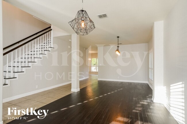 Foto del edificio - 24443 Flint Creek