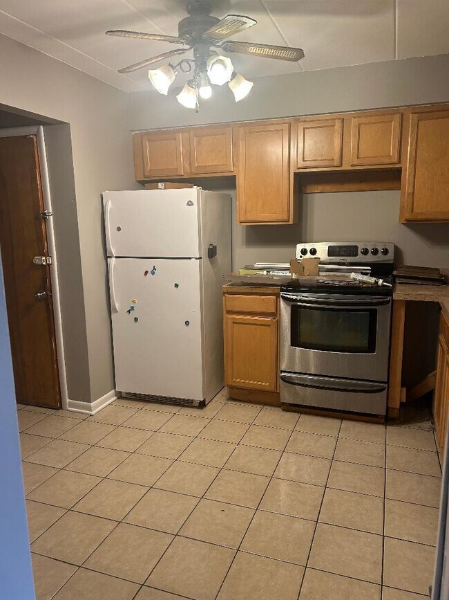 3815 W 123rd St Unit 201, Alsip, IL 60803 Condo for Rent in Alsip, IL
