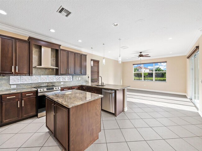 Building Photo - 8256 Savara Streams Ln