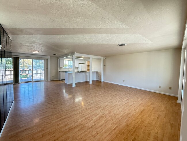 Building Photo - 370817