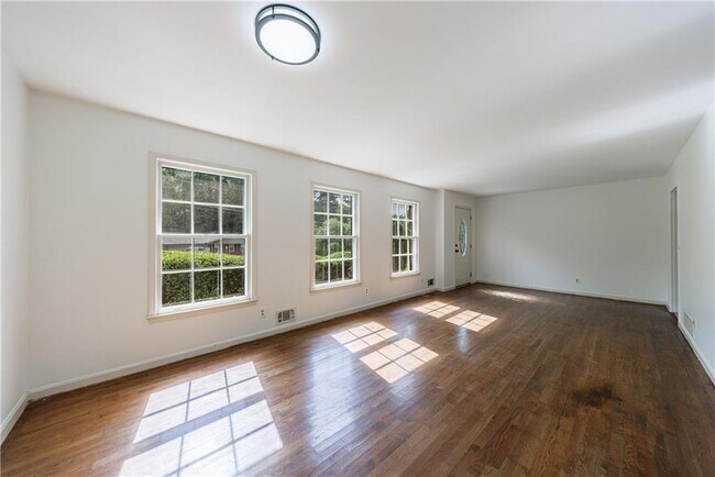 Foto del edificio - 160 Jayne Ellen Way