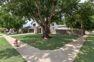 Building Photo - 1417 Thistlewood Ln