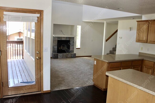 Foto del edificio - 3182 NW Quiet River Ln