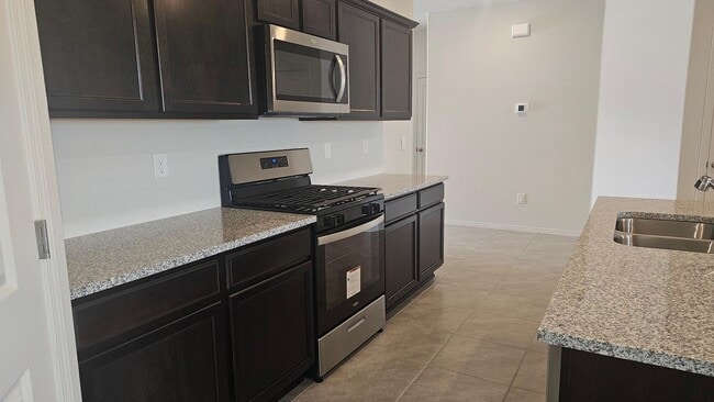 Building Photo - 1449 Vista Grande Lp