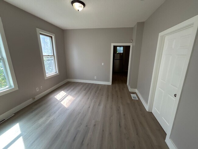 Foto del edificio - 2315 N Sheridan Ave