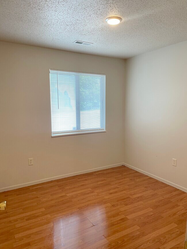 Foto del edificio - 501 State Hwy 47