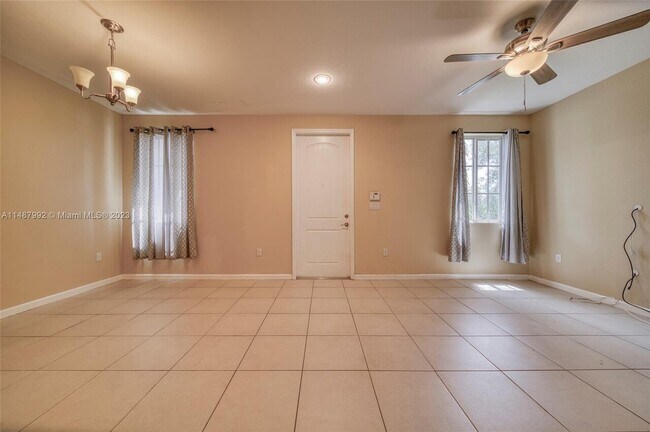 Foto del edificio - 27514 SW 140TH AVE