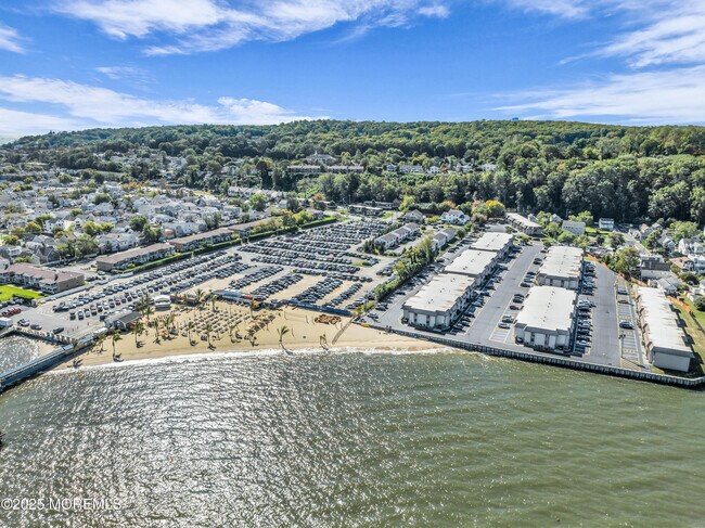 Foto del edificio - 330 Shore Dr