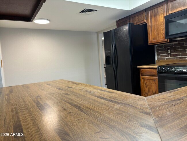 Foto del edificio - 1237 W Ellis St