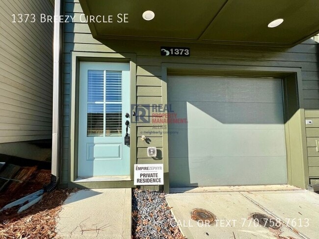 Foto del edificio - 1373 Breezy Cir