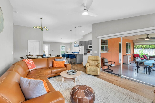 Building Photo - 81 Wickliffe Dr