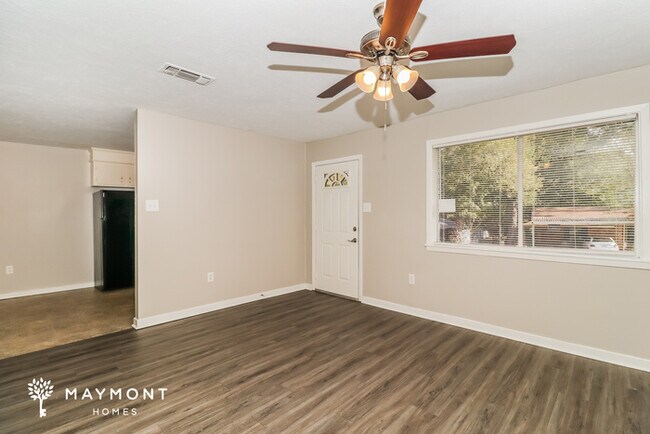 Foto del edificio - 421 Monica Ln