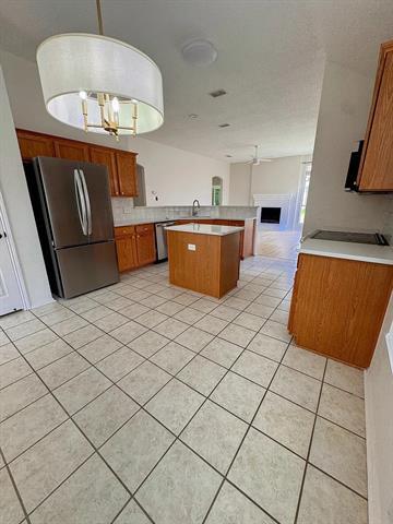 Building Photo - 7015 Hillwood Dr